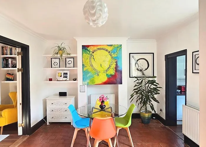 No.2 Boutique Art Townhouse 
