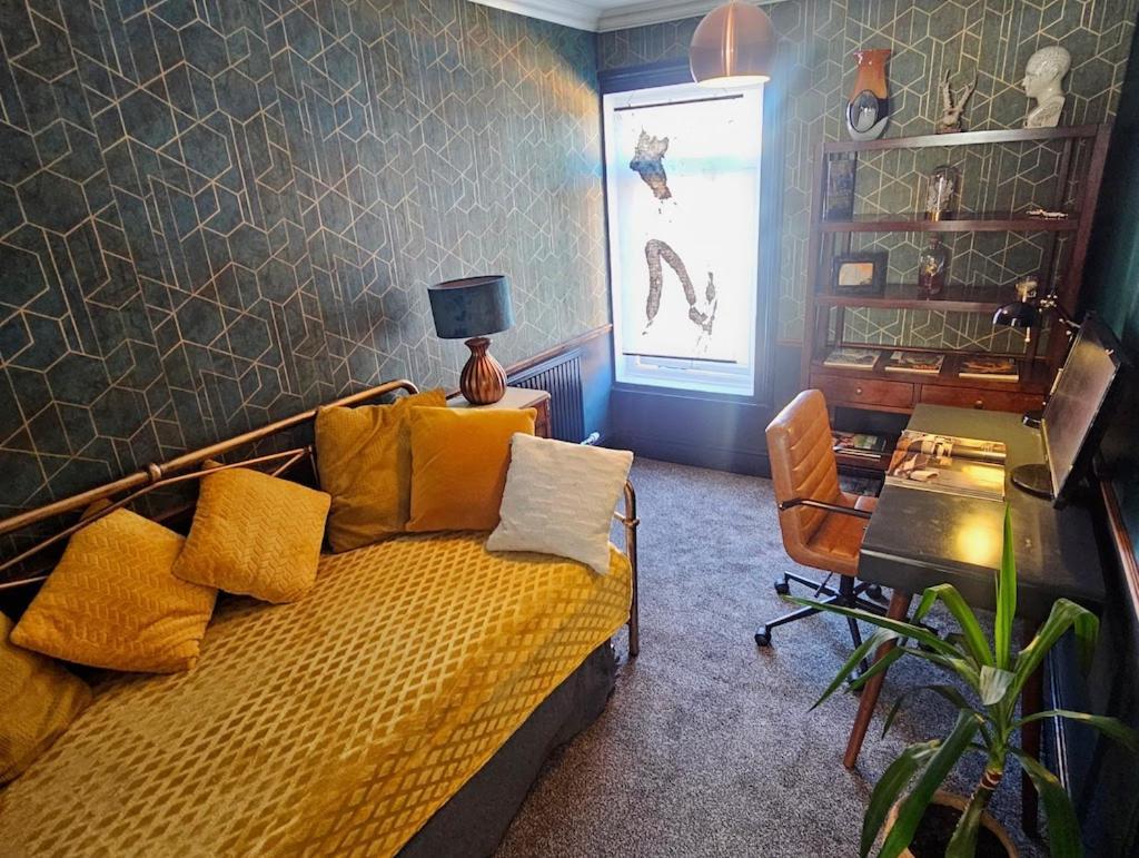 No.2 Boutique Art Townhouse  *